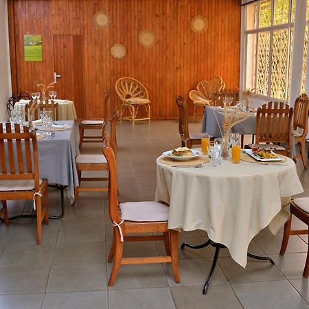 Hotel Riviera Garden à Tananarive Extérieur photo