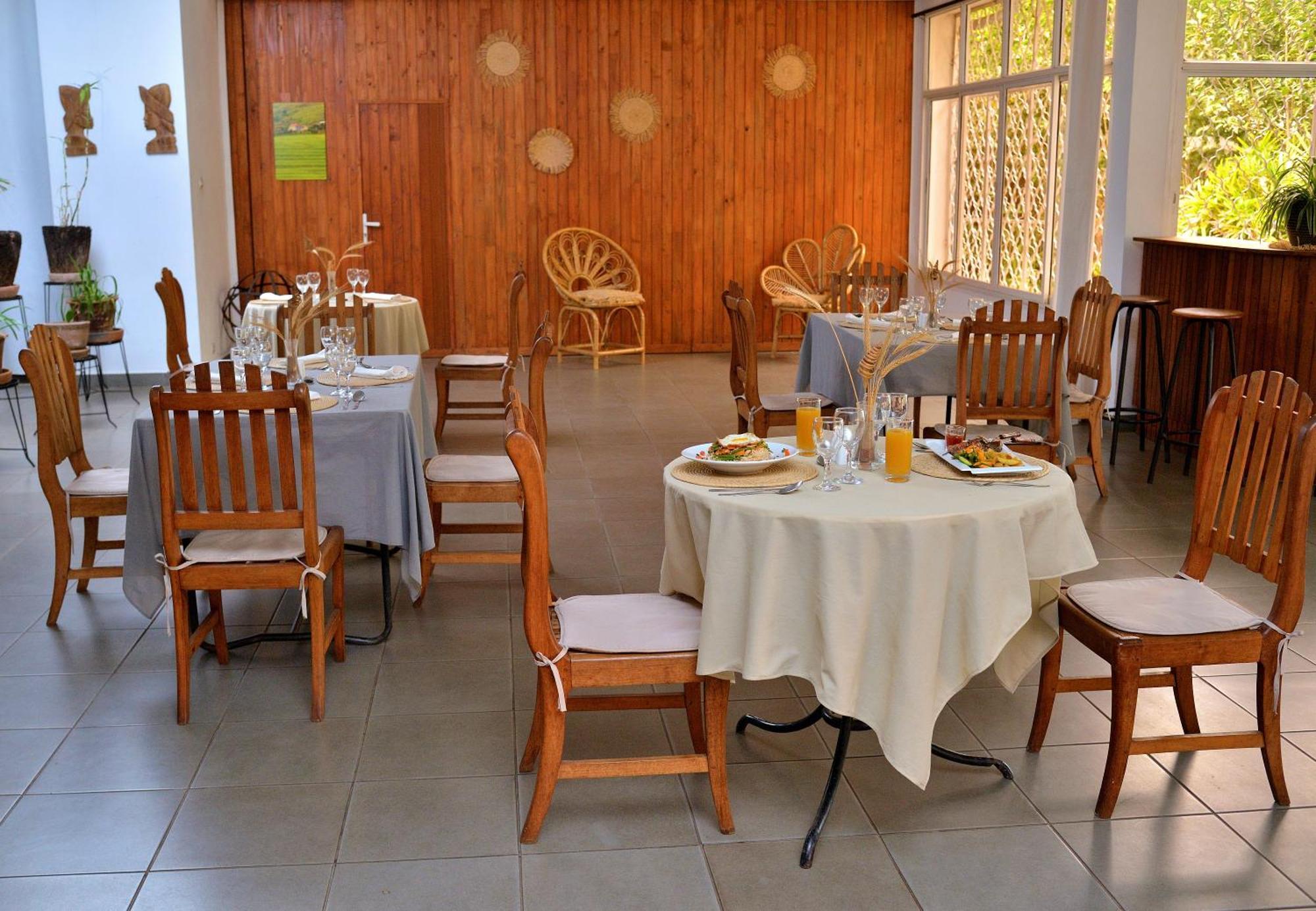 Hotel Riviera Garden à Tananarive Extérieur photo
